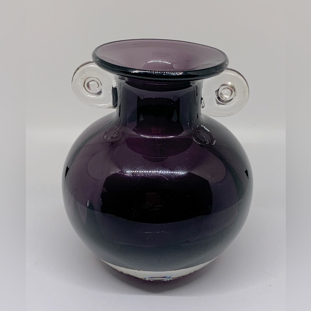 Beautiful clear and purple glass vase from Gorgeous Designs China